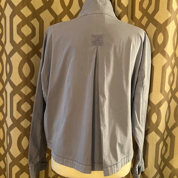 Lightweight jacket!! - Picture 2 of 5